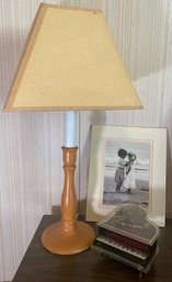 RM3 Desk Lamp, Art Print Seashell Voices By Suki Hill (1991), And Piano Music Box