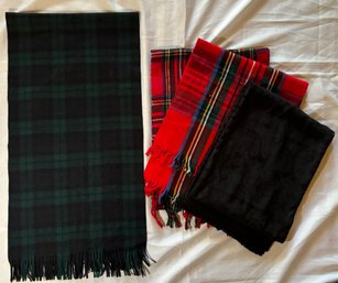 R4 Pendleton Plaid Scarve In A Collection Of Various Scarves