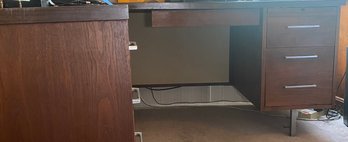 RM3 L Shaped Desk With Multiple Organizing Drawers And Desk Chair