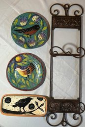 R1 T. Smith 2012 Raven Ceramic Plate, Two Bird Ceramic Plates, And One Plate Display