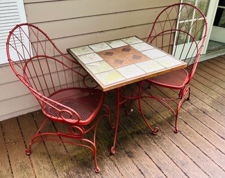 R00 Garden Patio Set Table With Two Chairs