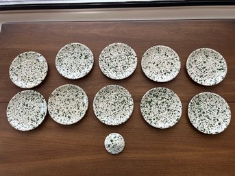 R3 Set Of Ten Green Confetti Paden City Plates And Tea Pot Lid