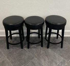 R6 Set Of Three Swivel Stools With Leather-like Seats