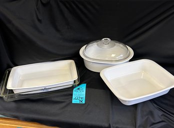 R3 Vintage Corning Ware Blue Cornflower Casserole Dish, And Other Glass Pyrex Casserole Dishes,