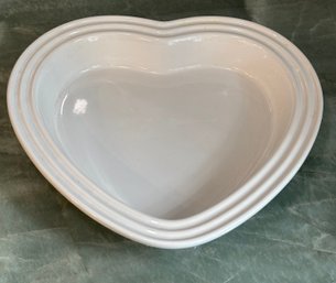 R4 Le Creuset Heart Shaped Pie Dish