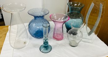 R0 Assortment Of Vases Different Sizes And Shapes