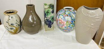 R0 Flower Vase Lot Of Assorted Sizes Ans Shapes Floral Dragonfly