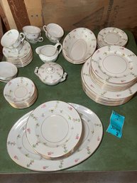 R0 Lexington China Made In USA Patricia Pattern. Please See Photos For More Details