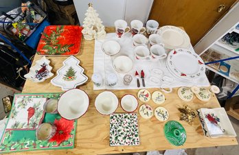 R0 Christmas Kitchen Dish Lot Plates, Mugs, Salt And Pepper Shakers, Candles, Bowls, Trays Holiday Items