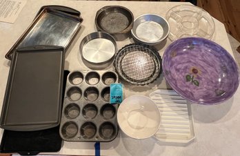 R5 Baking Pans, Muffin Tins, Serving Bowls, Pie Tins, Plastic Serving Platters