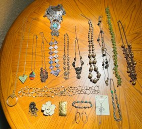 R3 Costume Jewelry Lot Necklaces