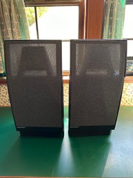 R1 Two Dahlquist DQ-6C1 Bookshelf Speakers, One Damaged