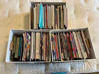 R9 Three Boxes Of Quilting, Pattern, And Stitching Books/magazines