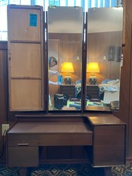 Rm8 Mid Century Style Small Vanity Missing Left Side Mirror