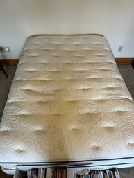 R9 Full Sized Beautyrest Bed With Wheels