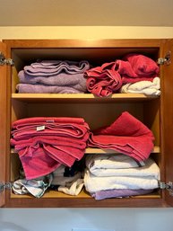 R7 Cabinet Full Of Various Towels