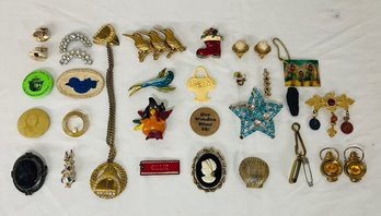 BNH Lot Of Brooches And Pins Costume Jewelry