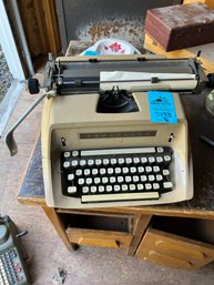 Remington Vintage Manual Typewriter
