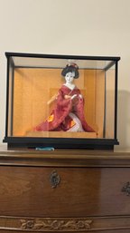 R8 Japanese Geisha Doll In Glass Display Case