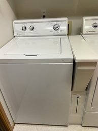 Speed Queen Washer With Additional  Compartment To Hold Detergent