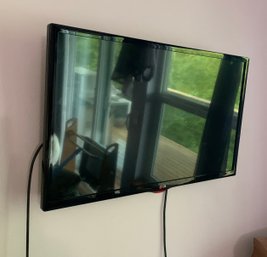 R6 LG TV And Wall Mount