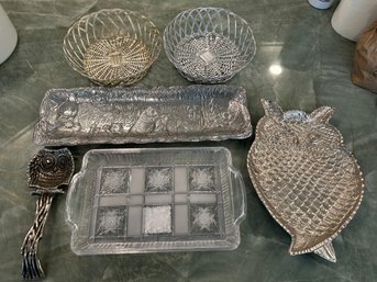 R4 Owl Plate With Owl Spoon, Panda Tray, Gold And Silver Colored Baskets, And Set Of Three Plastic Trays