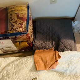 Rm1 Bedding Including Blankets , A Queen Comforter, And Arm Pillow