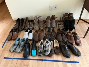 R10 Mens Shoes Lot Approximately Size 11, To Include Brands Such As L.L Bean And Shoe Organizer