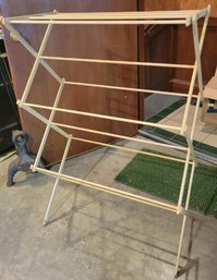 R0 Wood Clothing Rack Foldable