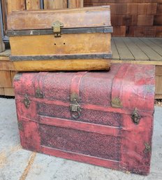 R0 Small Metal Chest, Large Metal And Wooden Chest