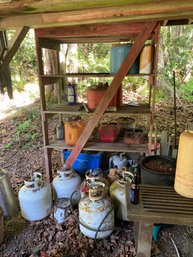Buyers Pick Vintage Gas Cans And Vise