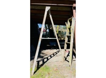 RM0 Two Wood Ladders