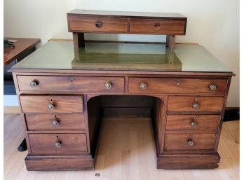 R6 Vintage Desk With Glass Top