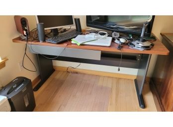 R6 Office Desk, Office Chair, Fellowes Paper Spreader, Hp Desk Jet F340 All-in-one And Desk Light