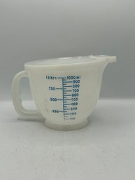 Tupperware 4 Cup Mix N Store Lidded Measuring Cup / Bowl