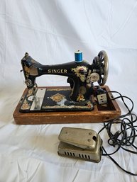 Antique Singer Sewing Machine With Dome Case