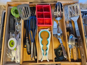 Kitchen Drawer Contents With Bamboo Divider #1