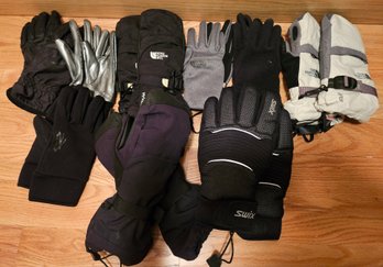 Lot Of Men's And Woman's Gloves