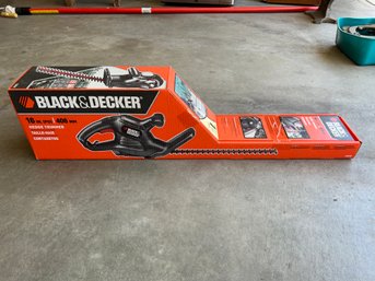 Black & Decker 16in Hedge Trimmer