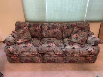 Vintage Floral Couch With Detached Cushions
