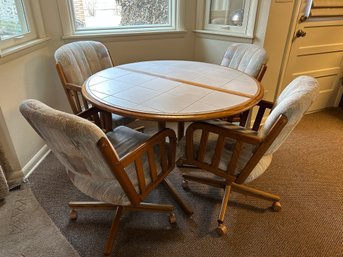 Walter Of Wabash Dining Table With Leaf And 4 Chairs