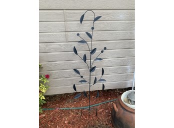 Metal Leaf Yard Decor