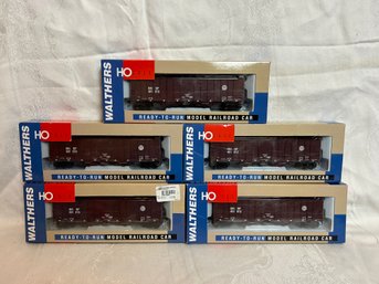 Walthers HO Scale 50ft Airslide Covered Hopper Cars - BNSF