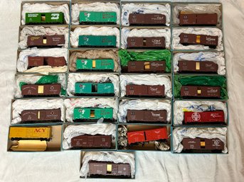 Athearn HO Scale Boxcar Kits - Variety Of Train Lines (#2)