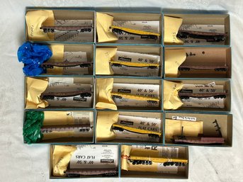 Athearn HO Scale 40ft Flat Cars - Union Pacific