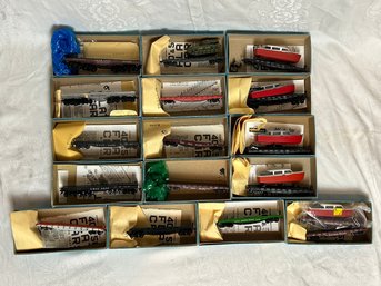 Athearn HO Scale 40ft Flat Cars - Variety Of Rail Lines