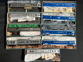 Athearn HO Scale Passenger Train Cars - Undecorated And MRL