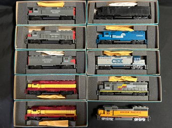 Athearn HO Scale GP-40-2 Dummy Locomotives - Variety Of Rail Lines