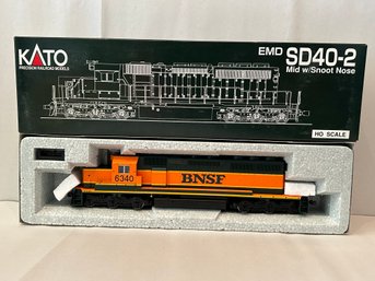 Kato EMD SD40-2 Mid W/Snoot Nose Powered Locomotive - BNSF