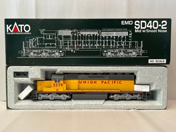 Kato EMD SD40-2 Mid W/Snoot Nose Powered Locomotive - Union Pacific (#2)